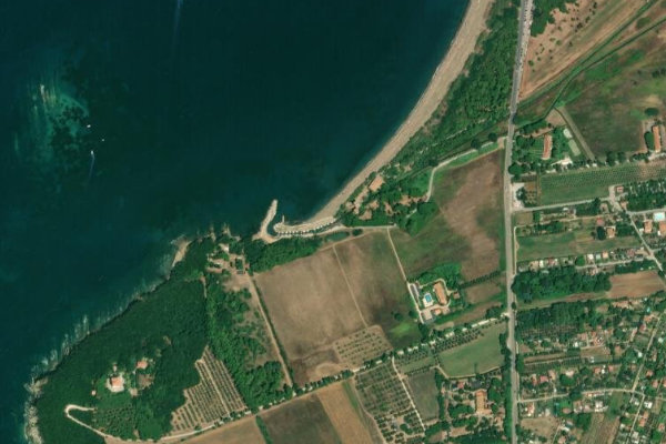 Satellitenbild der Umgebung von Fossa Calda