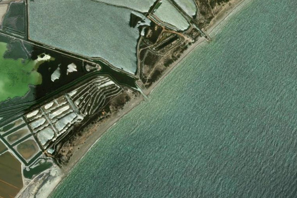 Satellitenbild der Umgebung von Assarb Ample