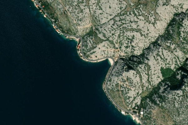Satellitenbild der Umgebung von Zbig