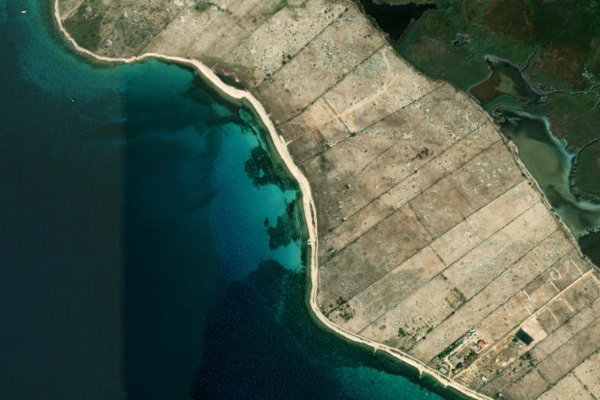 Satellitenbild der Umgebung von Kolanjski Gajac