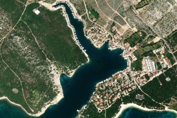 Satellitenbild der Umgebung von ACI Marina Šimuni