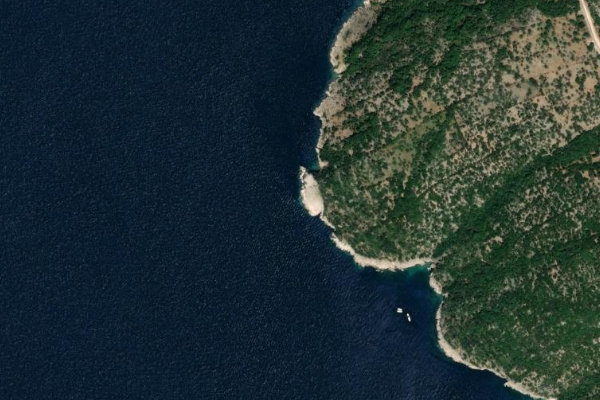 Satellitenbild der Umgebung von Rt Pečen