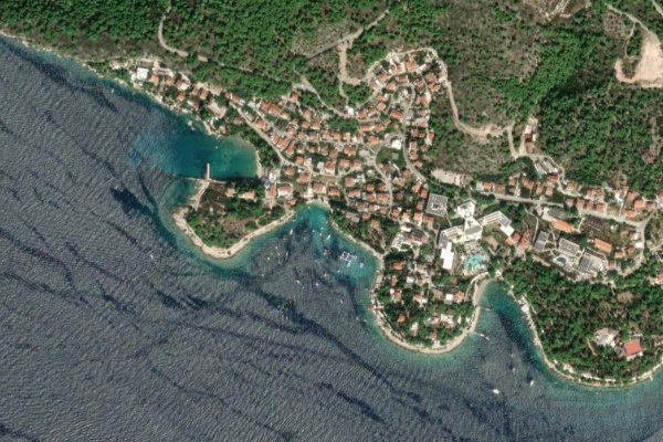 Satellitenbild der Umgebung von Hvar