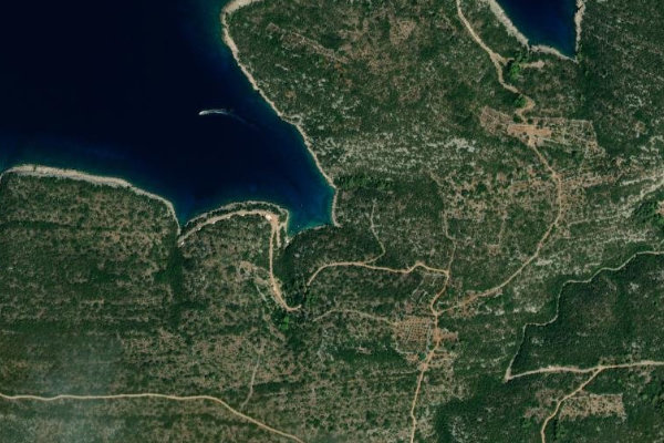 Satellitenbild der Umgebung von Uvala Kljušna