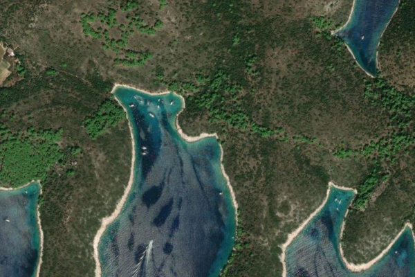 Satellitenbild der Umgebung von Uvala Taršće