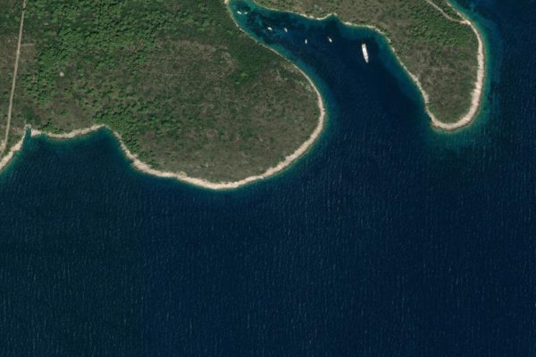 Satellitenbild der Umgebung von Uvala Portoruša