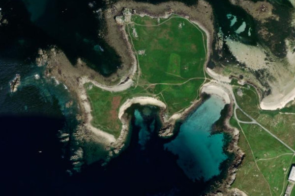 Satellitenbild der Umgebung von Porz Iliz
