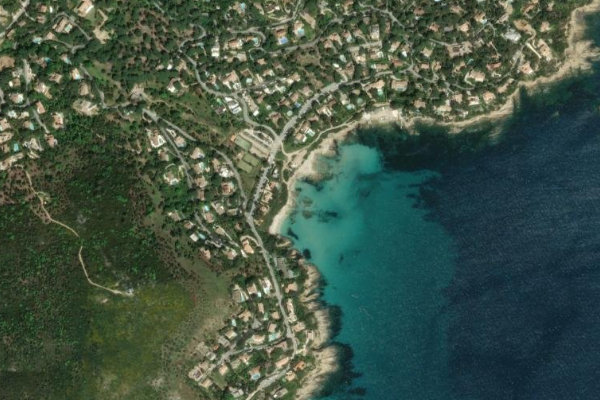 Satellitenbild der Umgebung von Plage de l'Escalet