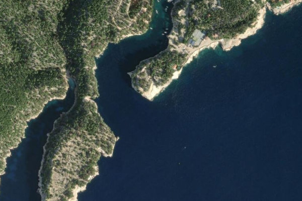 Satellitenbild der Umgebung von Cap Câble