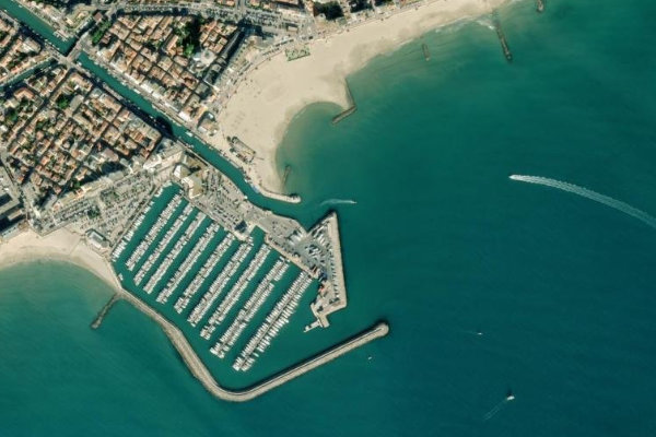 Satellitenbild der Umgebung von Le Lez