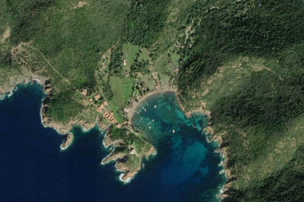 Satellitenbild der Umgebung von Port de Girolata