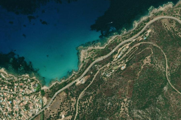 Satellitenbild der Umgebung von Punta di Palumbare