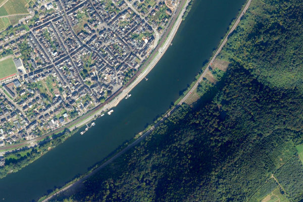 Satellitenbild der Umgebung von Mosel (Winningen)