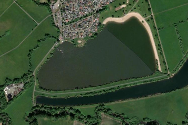 Satellitenbild der Umgebung von Kinzigsee (Langenselbold)