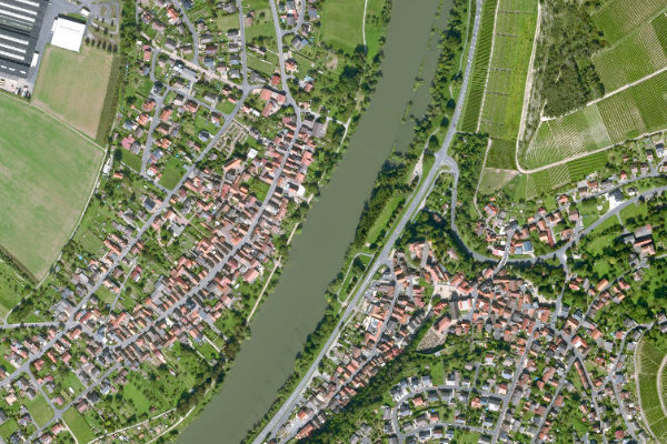 Satellitenbild der Umgebung von Main (Trennfeld)
