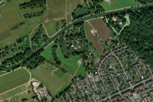Satellitenbild der Umgebung von Nidda-Altarm Kellerseck (Frankfurt-Nied)