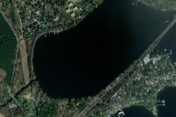 Satellitenbild der Umgebung von Petzinsee