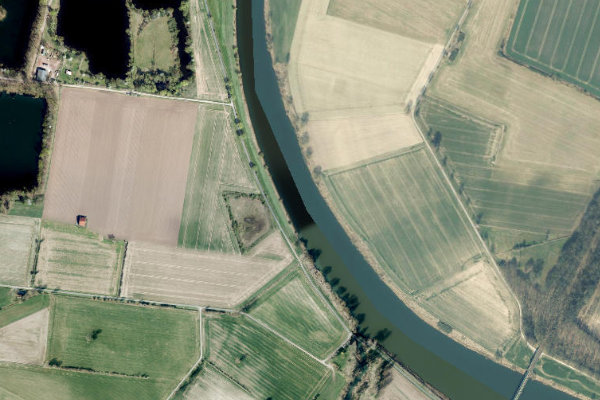 Satellitenbild der Umgebung von Weser (Godelheim)
