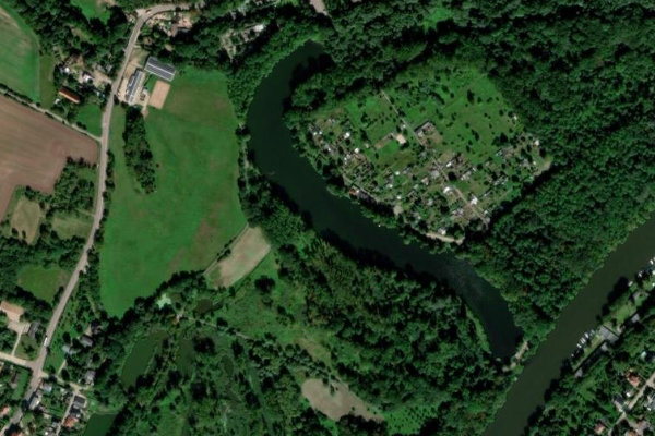 Satellitenbild der Umgebung von Saalealtarm Aderstedt