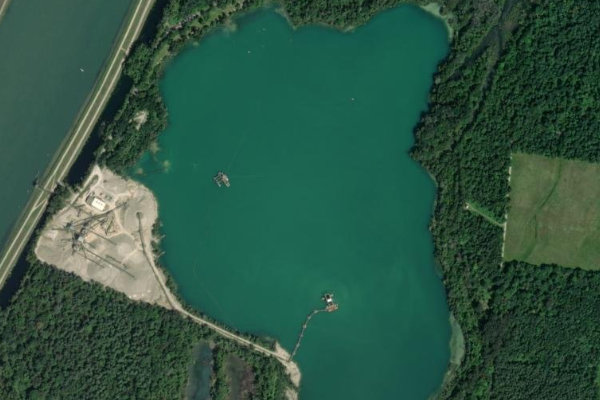 Satellitenbild der Umgebung von Burkheimer Baggersee