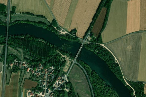 Satellitenbild der Umgebung von Le Doubs (Navilly)