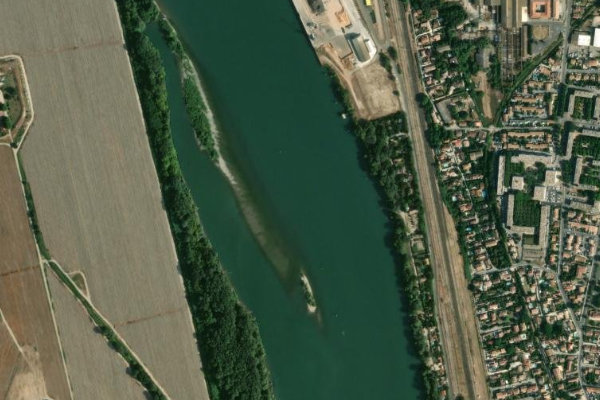 Satellitenbild der Umgebung von Rhone (Arles)