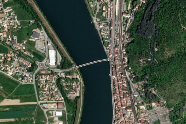 Satellitenbild der Umgebung von Le Rhône (Sarras)