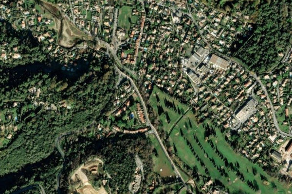 Satellitenbild der Umgebung von La Brague (Biot)