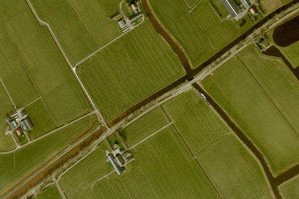 Satellitenbild der Umgebung von Koudumervar
