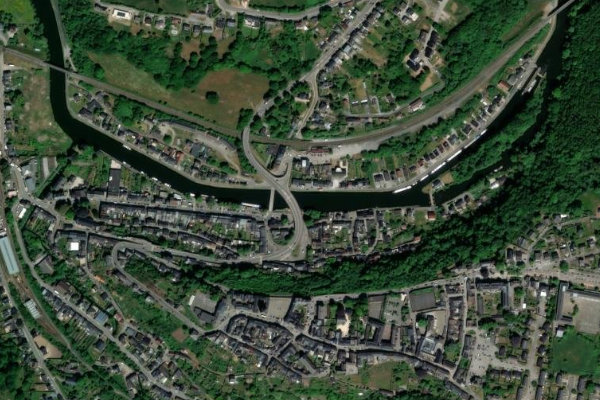 Satellitenbild der Umgebung von Haute Sambre à Thuin