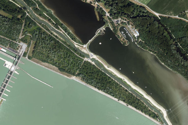Satellitenbild der Umgebung von Eisteich (Zwentendorf)
