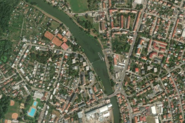 Satellitenbild der Umgebung von Breclav (Břeclav)