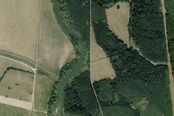 Satellitenbild der Umgebung von Hamel Bach (Bernhardsthal)