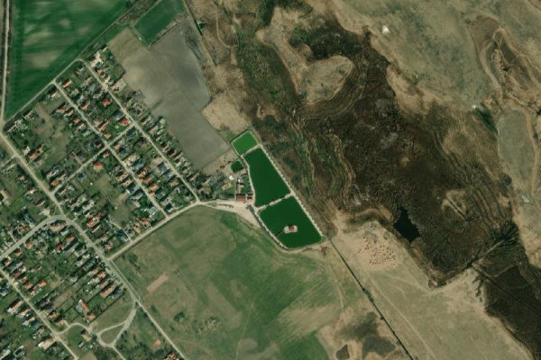 Satellitenbild der Umgebung von Börgöndpuszta Horgászparadicsom