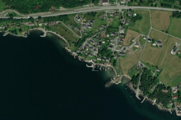 Satellitenbild der Umgebung von Barka · Küste