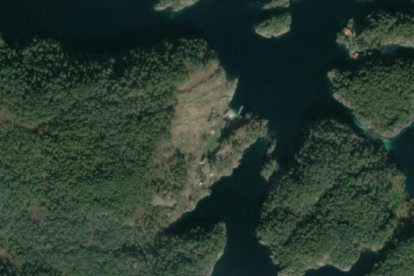 Satellitenbild der Umgebung von Eversvik · Küste