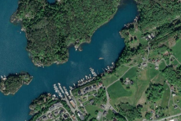 Satellitenbild der Umgebung von Apalvikjo