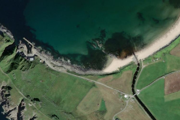 Satellitenbild der Umgebung von Ervik · Küste