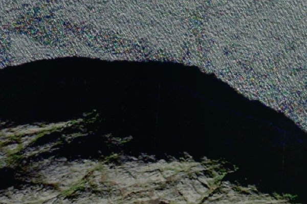 Satellitenbild der Umgebung von Kårhamn · Küste