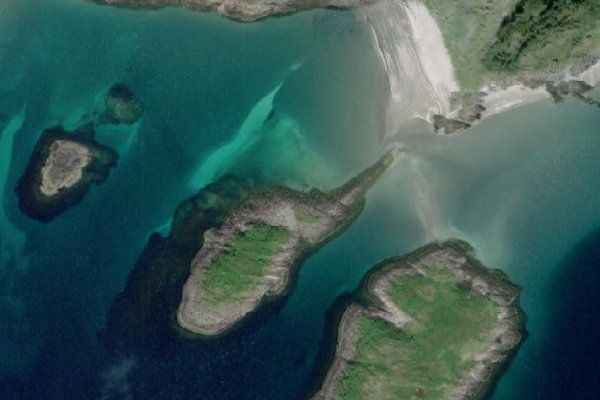 Satellitenbild der Umgebung von Litllevik