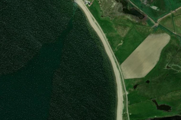 Satellitenbild der Umgebung von Sindrup · Küste