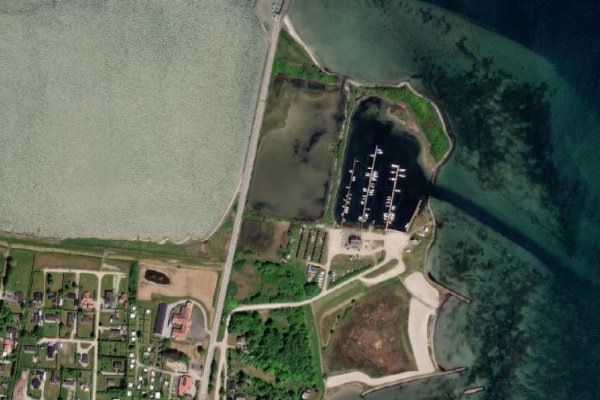 Satellitenbild der Umgebung von Egense Lystbådehavn