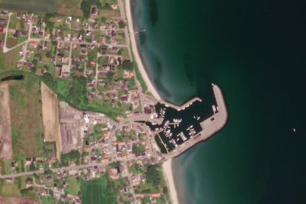 Satellitenbild der Umgebung von Ballen Havn