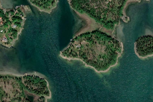 Satellitenbild der Umgebung von Granboda · Küste