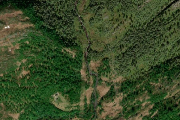 Satellitenbild der Umgebung von Fjelna