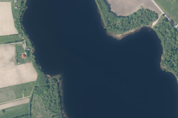 Satellitenbild der Umgebung von Marinzejas ezers
