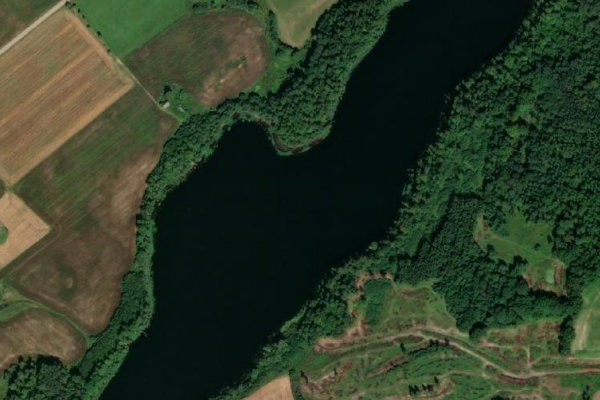 Satellitenbild der Umgebung von Garais ezers