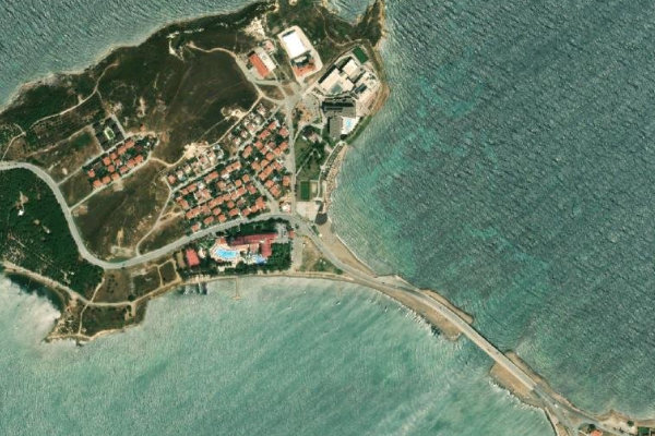 Satellitenbild der Umgebung von Duba Plajı