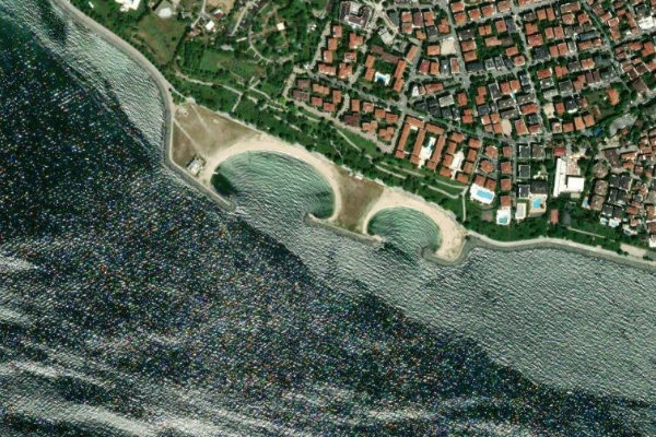 Satellitenbild der Umgebung von Çiroz Plajı