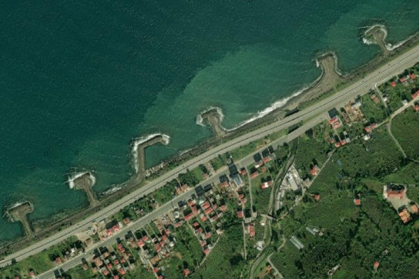 Satellitenbild der Umgebung von Vakfıkebir Sahil Kıyısı